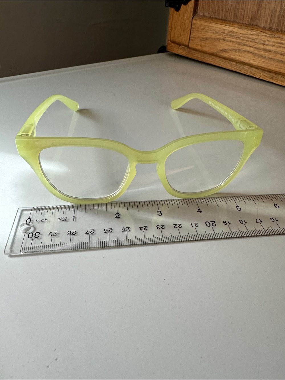 Peepers Nola Blue Light Lemon Yellow Readers 1.75 - Picture 6 of 6